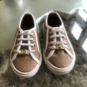 Toddler girl casual sneakers!!!